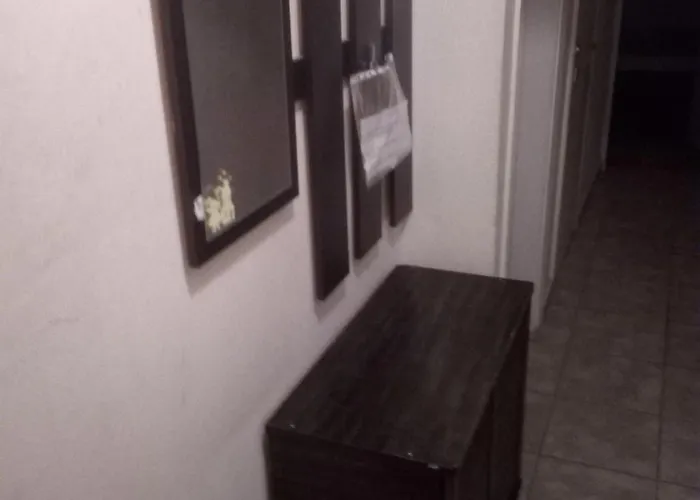2 Bedroom Center -