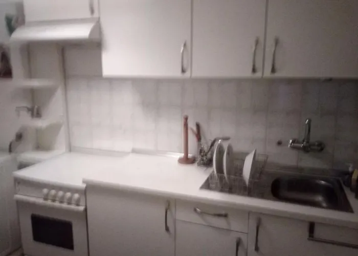 2 Bedroom Center -